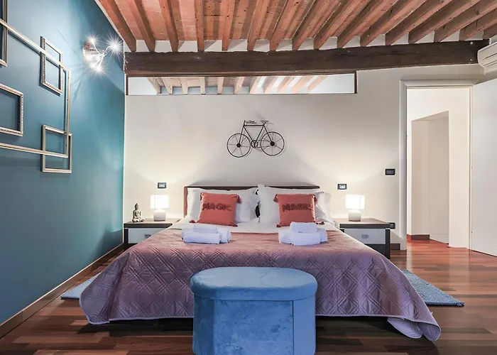 Charme View Of Piazza Trento - Trieste Apartment *