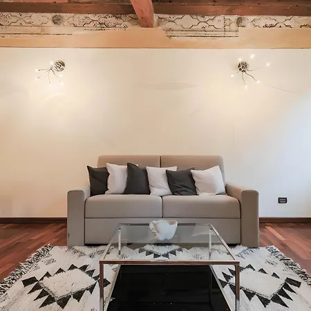 Apartamento Charme - Vista Su Piazza Trento-trieste