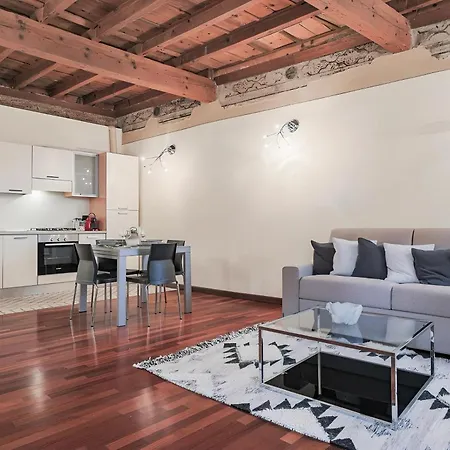 Apartamento Charme - Vista Su Piazza Trento-trieste *