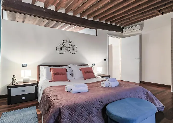 公寓 Charme View Of Piazza Trento - Trieste 费拉拉